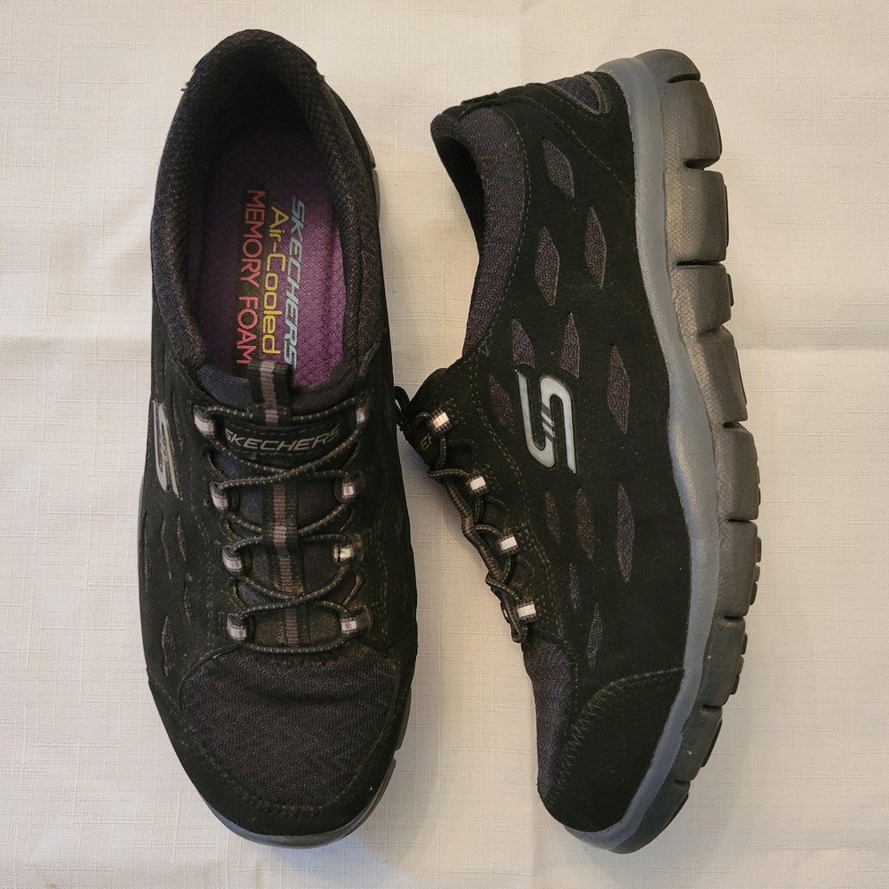 Skechers 7 Sneakers Black Memory Foam Bungee Slip On Gratis Full Circle Comfort